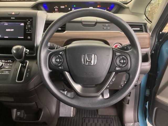 フリード G・ホンダセンシング ディスプレイオーディオ ワンセグ 6人乗り W電動ドア キーフリ スマートキーシステム イモビ USBポート カラーバックモニター 横滑防止装置 LEDランプ エアコン クルコン パワーウィンドウ(18枚目)