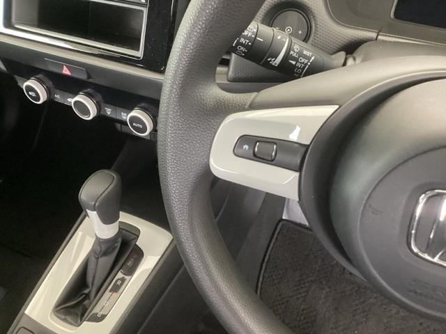 フィット ｅ：ＨＥＶベーシック　ＣＤ　ドラレコ　横滑り防止機能　ＬＥＤライト　Ａストップ　サイドカーテンエアバック　クルーズコントロール　セキュリティアラーム　スマートキー　エアバッグ　ＡＡＣ　パワーウインドウ　Ｗエアバッグ　ＡＢＳ（43枚目）