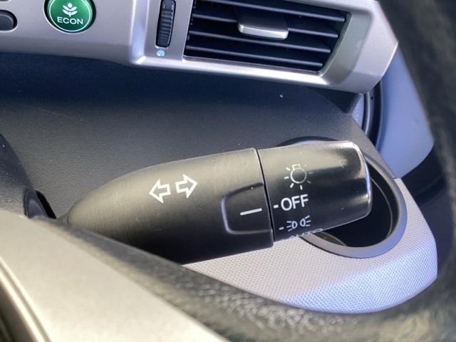 �I�[�g���C�g�R���g���[���̓��C�g�̂��Y�������Y���h�~�B�����Α��s�ɂ�鎖�̂𖢑R�ɖh���܂�