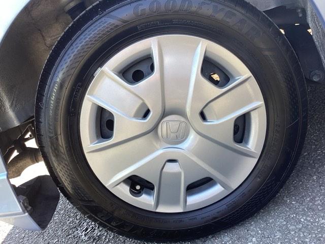 �������͑�������A�f�U�C���̂����z�C�[���L���b�v�ł��B���������ȒP