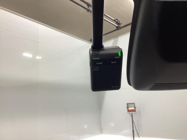 ���S�̃h���C�u���T�|�[�g����y�h�����R�z��؂ȏu�Ԃ���������L�^���A������̎��ɂ������鑕���ł��B