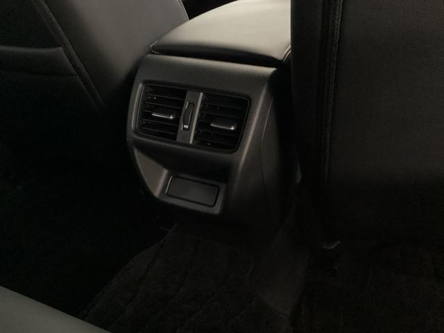 ���A�ȃG�A�R���́A�㕔���Ȃ̉��K�������コ���܂��B