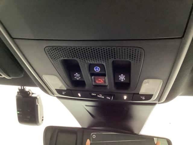 �y�r�n�r�{�^���z�̒��������Ȃ����Ƃ���A���̂ɑ��������Ƃ��A������^�]�ɂ����Ă��鎞�ȂǁA�ً}���Ƀ{�^���������Ƌً}�T�|�[�g�Z���^�[�ɂȂ���A�I�y���[�^�[���x�@�E�~�}�ւ̎掟�����s���܂��B