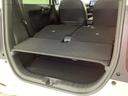 リアシートは簡単に倒す事ができ、ラゲッジルームも広がります。