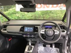 ご覧のように、視界が広く運転しやすいように設計されています。 2