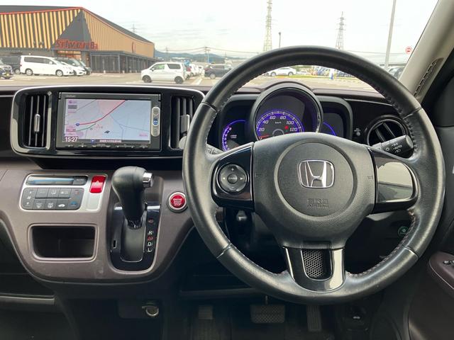 Ｎ－ＯＮＥ プレミアム・Ｌパッケージ　ナビ・ワンセグＴＶ／Ｂｌｕｅｔｏｏｔｈ接続／ＤＶＤ再生／プッシュスタート／スマートキー／１４インチアルミホイール／ＨＩＤヘッドランプ（3枚目）