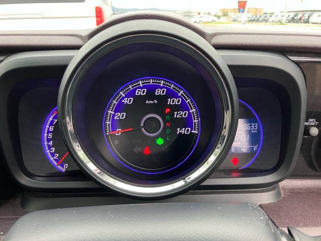 Ｎ－ＯＮＥ プレミアム・Ｌパッケージ　ナビ・ワンセグＴＶ／Ｂｌｕｅｔｏｏｔｈ接続／ＤＶＤ再生／プッシュスタート／スマートキー／１４インチアルミホイール／ＨＩＤヘッドランプ（13枚目）