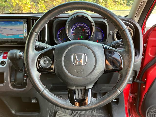 N-ONE プレミアム ナビ・ワンセグTV/Bluetooth接続/CD・DVD再生/バックカメラ/プッシュスタート/スマートキー/ベンチシート/車検整備付き(13枚目)