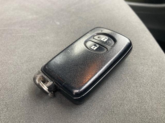 プリウスアルファ Ｓ　Ｌセレクション　法人ワンオーナー　バックカメラ　キーレスエントリー　スマートキー　インパネＣＶＴ　ＥＴＣ　ワンセグＴＶ　ナビ付き　ＣＤ　ＤＶＤ再生（36枚目）
