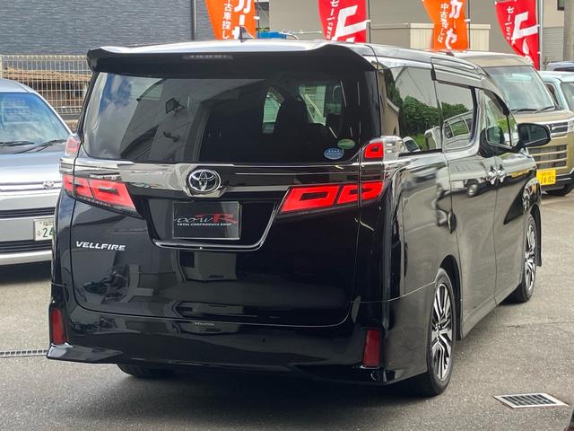 ヴェルファイア ２．５Ｚ　Ｇエディション　革シート　アルパイン１１インチナビ　デジタルインナーミラー　ワンオーナー（12枚目）