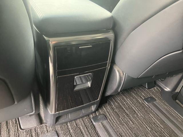 ヴェルファイア ２．５Ｚ　Ｇエディション　革シート　アルパイン１１インチナビ　デジタルインナーミラー　ワンオーナー（31枚目）