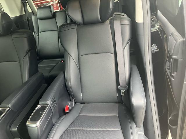 ヴェルファイア ２．５Ｚ　Ｇエディション　革シート　アルパイン１１インチナビ　デジタルインナーミラー　ワンオーナー（32枚目）
