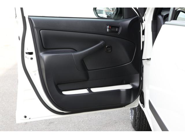 プロボックス Ｆ　丸目ヘッドライトキット　Ｆバンパーペイント　リフトアップ　スチールホイールペイント　ＴＯＹＯオープンカントリーＡＴタイヤ　シートカバー　ガングリップステアリング　車内パネルＰ　ＴＯＹＯＴＡエンブレム（31枚目）