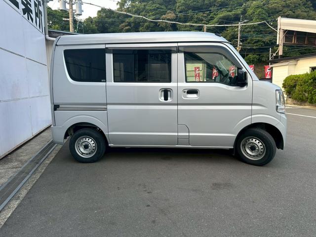 エブリイ ＰＡリミテッド　・４ＡＴ・禁煙車・ワンオーナー車・フロントパワーウインドウ・オートライト・ハイルーフ・キーレス・両側スライド・ドライブレコーダー・充電池ポート（4枚目）