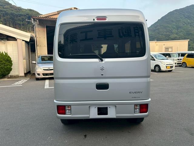 エブリイ ＰＡリミテッド　・４ＡＴ・禁煙車・ワンオーナー車・フロントパワーウインドウ・オートライト・ハイルーフ・キーレス・両側スライド・ドライブレコーダー・充電池ポート（6枚目）