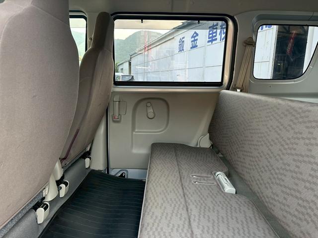 エブリイ ＰＡリミテッド　・４ＡＴ・禁煙車・ワンオーナー車・フロントパワーウインドウ・オートライト・ハイルーフ・キーレス・両側スライド・ドライブレコーダー・充電池ポート（17枚目）