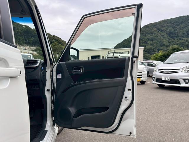 ソリオ Ｓ－ＤＪＥ　・両側電動パワースライドドア・衝突軽減ブレーキ・フルセグナビ・バックカメラ・ＥＴＣ・スペアキー有・新品タイヤ・新品バッテリー・プッシュスタート・フォグランプ・オートエアコン・オートライト（14枚目）