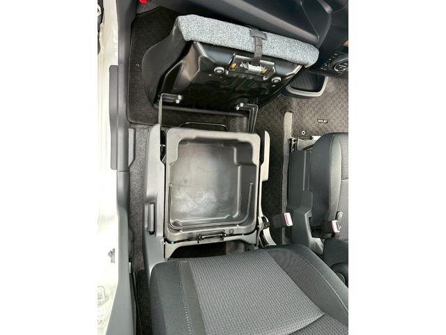 ソリオ Ｓ－ＤＪＥ　・両側電動パワースライドドア・衝突軽減ブレーキ・フルセグナビ・バックカメラ・ＥＴＣ・スペアキー有・新品タイヤ・新品バッテリー・プッシュスタート・フォグランプ・オートエアコン・オートライト（50枚目）