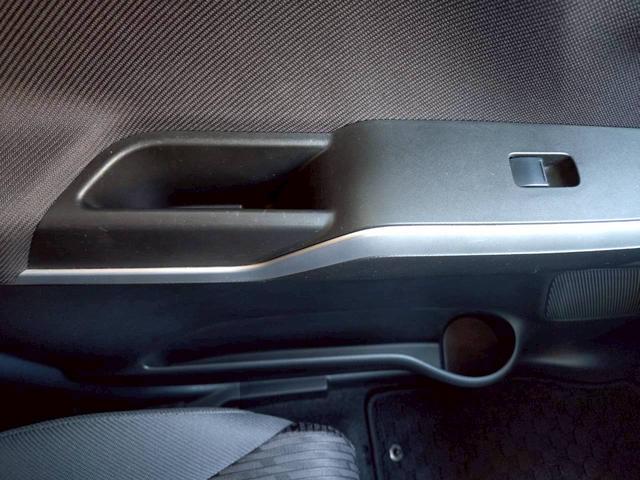 ソリオ ハイブリッドMZ ・全周囲カメラ・両側電動パワースライドドア・衝突軽減システム・純正フルセグナビ・新品タイヤ・新品バッテリー・プッシュスタート・スペアキー有・オートライト・オートエアコン・ETC(41枚目)