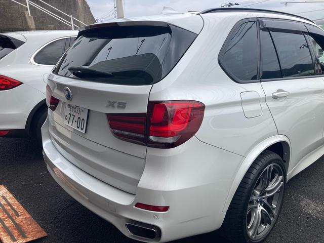 Ｘ５ ｘＤｒｉｖｅ　３５ｉ　Ｍスポーツ　／サンルーフ／黒革メモリーパワーシート／純正ＨＤＤナビ／フルセグ／バックカメラ／２１ｉｎｃｈアルミホイール／シートヒーター／電動リアゲート／ＨＩＤライト／スマートキー／パドルシフト（46枚目）