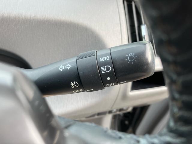 プリウスアルファ Ｓ　チューン　ブラック　５人乗り　純正ＨＤＤナビ　フルセグＴＶ　バックカメラ　ＥＴＣ車載器　前後ドラレコ　革調シートカバー　純正１６ＡＷ　タイヤ新品　オートクルーズ　オートエアコン　オートライト　ＢＬＵＥＴＯＯＴＨ（19枚目）
