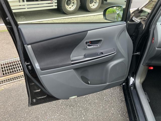 プリウスアルファ Ｓ　チューン　ブラック　５人乗り　純正ＨＤＤナビ　フルセグＴＶ　バックカメラ　ＥＴＣ車載器　前後ドラレコ　革調シートカバー　純正１６ＡＷ　タイヤ新品　オートクルーズ　オートエアコン　オートライト　ＢＬＵＥＴＯＯＴＨ（40枚目）