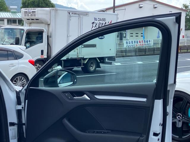 A3 スポーツバック1.4TFSI アルパイン前後ドライブレコーダー/社外マフラー/エアロ/ダウンサス/RSグリル/ETC/Bluetooth接続/アルミホイール/プッシュスタート/バックカメラ(13枚目)