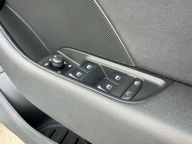 A3 スポーツバック1.4TFSI アルパイン前後ドライブレコーダー/社外マフラー/エアロ/ダウンサス/RSグリル/ETC/Bluetooth接続/アルミホイール/プッシュスタート/バックカメラ(14枚目)