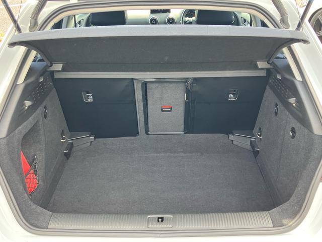 A3 スポーツバック1.4TFSI アルパイン前後ドライブレコーダー/社外マフラー/エアロ/ダウンサス/RSグリル/ETC/Bluetooth接続/アルミホイール/プッシュスタート/バックカメラ(41枚目)