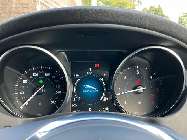 XE XE ピュア(35枚目)