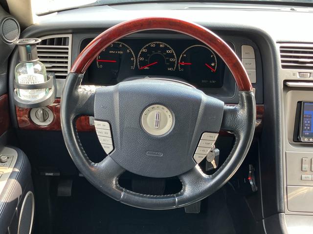 リンカーンナビゲーター ベースグレード（74枚目）