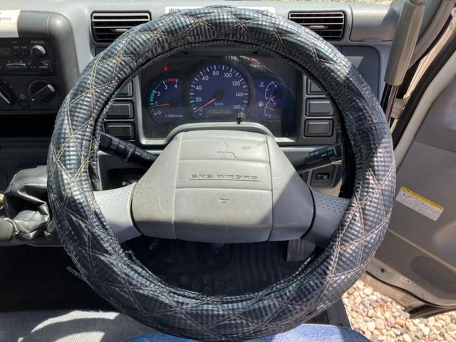 高所作業車 最大積載荷重200kgor2名 マニュアル5速ミッション 排気4900ディーゼル 型式FE73DB エアバッグ ABS エアコン パワーウインドウ(28枚目)