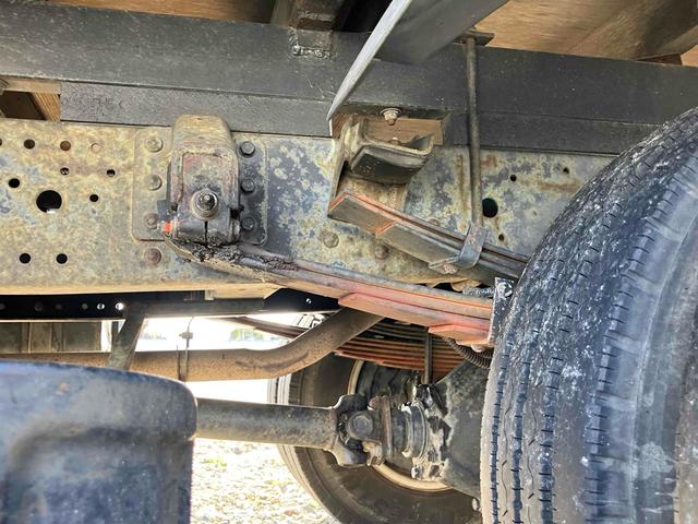 キャンター 　ＭＴ　後輪ダブル　エアコン　パワーウィンドウ　運転席エアバッグ（15枚目）