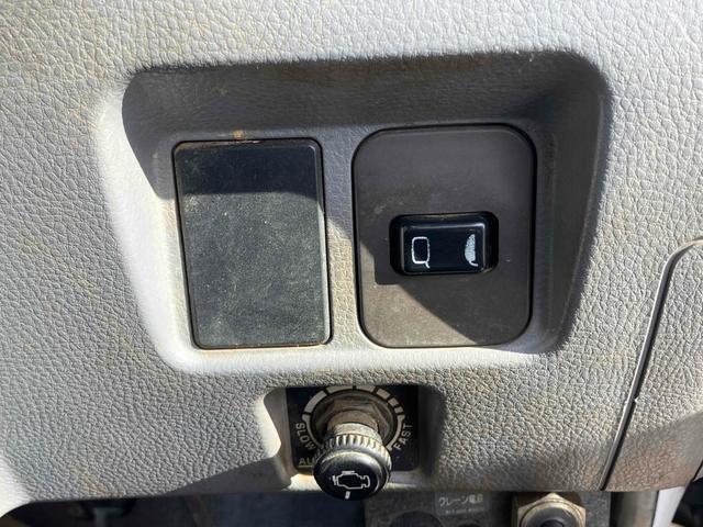 キャンター 　ＭＴ　後輪ダブル　エアコン　パワーウィンドウ　運転席エアバッグ（46枚目）