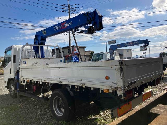 タイタントラック 　ＭＴ　後輪ダブル　ＥＴＣ　アイドリングストップ　電動格納ミラー　ＡＢＳ　エアコン　パワーステアリング　パワーウィンドウ　運転席エアバッグ（8枚目）