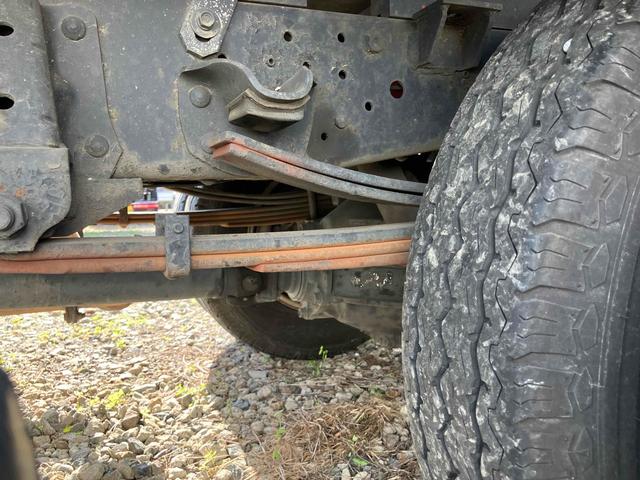 タイタントラック 　ＭＴ　後輪ダブル　ＥＴＣ　アイドリングストップ　電動格納ミラー　ＡＢＳ　エアコン　パワーステアリング　パワーウィンドウ　運転席エアバッグ（21枚目）