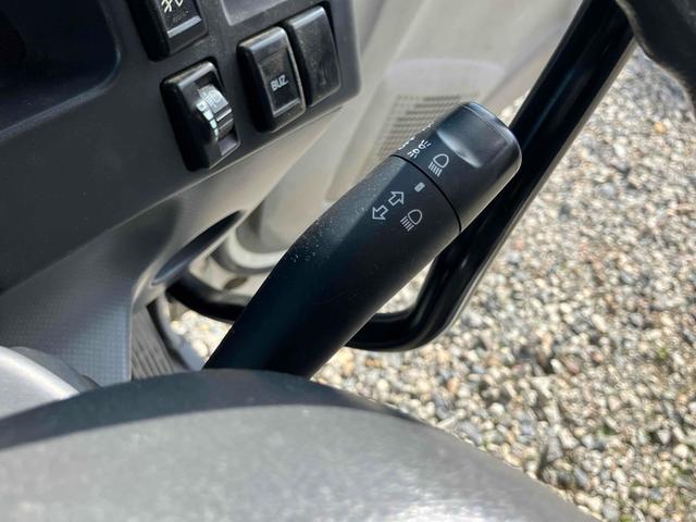 タイタントラック 　ＭＴ　後輪ダブル　ＥＴＣ　アイドリングストップ　電動格納ミラー　ＡＢＳ　エアコン　パワーステアリング　パワーウィンドウ　運転席エアバッグ（41枚目）