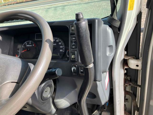 タイタントラック 　ＭＴ　後輪ダブル　ＥＴＣ　アイドリングストップ　電動格納ミラー　ＡＢＳ　エアコン　パワーステアリング　パワーウィンドウ　運転席エアバッグ（43枚目）
