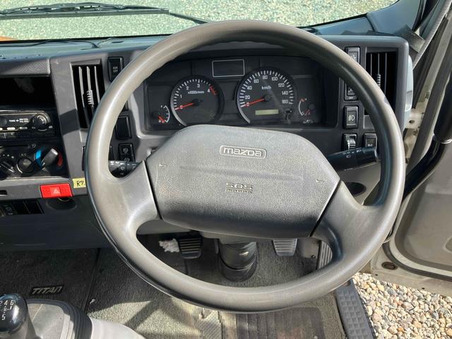 タイタントラック 　ＭＴ　後輪ダブル　ＥＴＣ　アイドリングストップ　電動格納ミラー　ＡＢＳ　エアコン　パワーステアリング　パワーウィンドウ　運転席エアバッグ（47枚目）