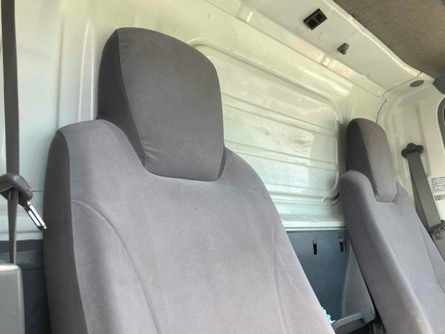 タイタントラック 　ＭＴ　後輪ダブル　ＥＴＣ　アイドリングストップ　電動格納ミラー　ＡＢＳ　エアコン　パワーステアリング　パワーウィンドウ　運転席エアバッグ（51枚目）