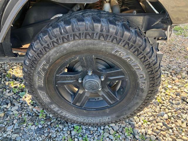 ジムニー ワイルドウインド 4WD ナビ キーレスエントリー 電動格納ミラー シートヒーター MT 盗難防止システム ABS CD DVD再生 ミュージックプレイヤー接続可 Bluetooth ルーフレール アルミホイール(20枚目)