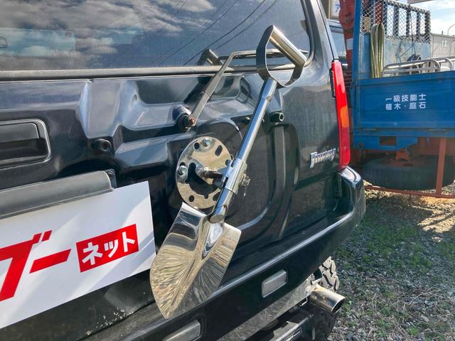 ジムニー ワイルドウインド 4WD ナビ キーレスエントリー 電動格納ミラー シートヒーター MT 盗難防止システム ABS CD DVD再生 ミュージックプレイヤー接続可 Bluetooth ルーフレール アルミホイール(24枚目)