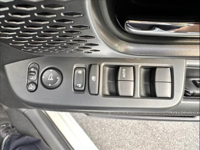 N-BOXカスタム ベースグレード Honda SENSING 両側スライド片側電動ドア スマートキー シートヒーター ACC ECS LEDヘッドライト(28枚目)