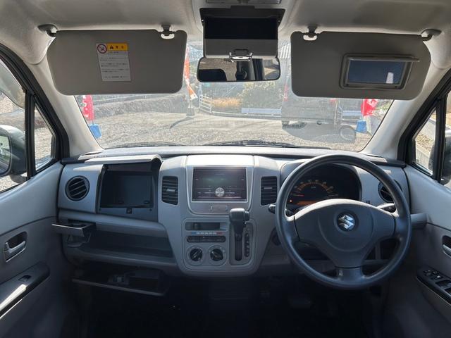 ワゴンＲ ＦＸ　電動格納ドアミラー　ベンチシート　ＡＴ　盗難防止システム　ＣＤデッキ　衝突安全ボディ　エアコン　パワーステアリング　パワーウィンドウ　運転席エアバッグ　助手席エアバッグ（2枚目）