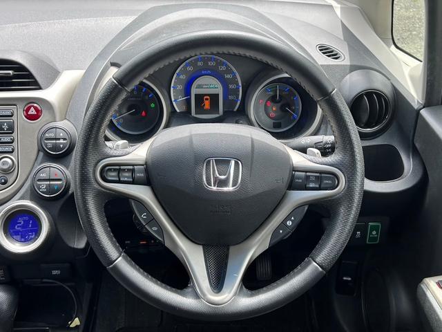 スマートセレクション　走行７１６７９ｋｍ　ＨＩＤヘッドライト　アルミホイール　純正ナビ　バックカメラ　Ｈｏｎｄａスマートキーシステム　クルーズコントロール(7枚目)