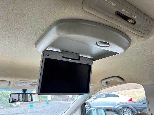 エスティマ ２．４アエラス　Ｇエディション　ＨＩＤヘッドライト　純正アルミホイール　後席モニター　ディスプレイオーディオ　バックカメラ　両側電動スライドドア　スマートキー　ＥＴＣ　プッシュスターター（5枚目）