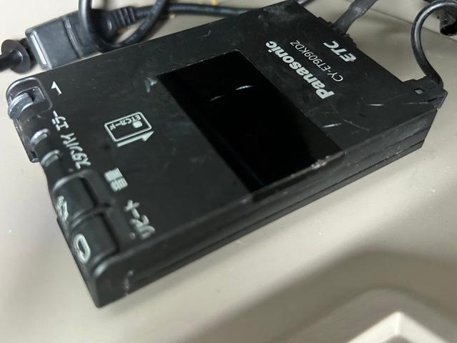 Ｎ－ＢＯＸ Ｇ　ナビＴＶ　スマートキー　ＥＴＣ　プッシュスターター　電動格納ドアミラー　ベンチシート　両側スライドドア　アイドリングストップ（7枚目）