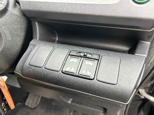 ステップワゴンスパーダ Ｓ　ナビ地デジＴＶ　バックカメラ　Ｂｌｕｅｔｏｏｔｈ　キーレスエントリー　両側電動スライドドア　オートエアコン　電動格納ドアミラー　ＨＩＤヘッドライト　アルミホイール（8枚目）