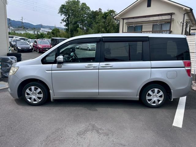 ステップワゴン Ｇ　禁煙車　ナビ地デジ　バックカメラ　ＥＴＣ　キーレスエントリー　電動格納ドアミラー　オートエアコン　両側スライドドア　８人乗り（26枚目）