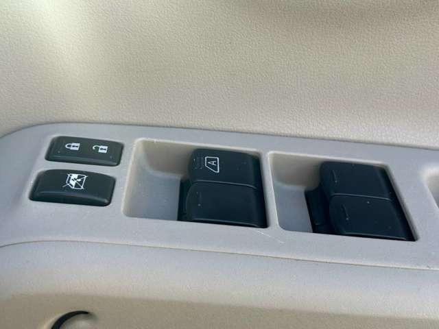 キューブ １５Ｘ　Ｖセレクション　ナビ地デジＴＶ　バックカメラ　Ｂｌｕｅｔｏｏｔｈ　インテリジェントキー　ＥＴＣ　プッシュスターター　オートエアコン　電動格納ドアミラー　ベンチシート（10枚目）